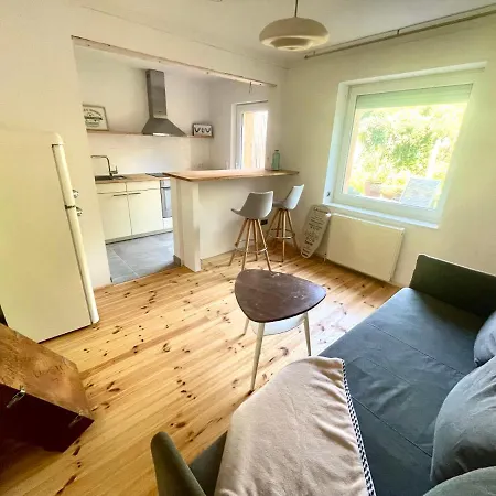 Weener - City Apartment Mit Garten Exterior foto